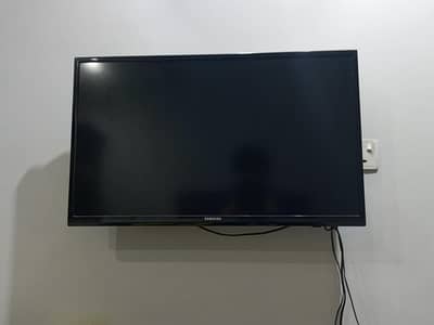 Samsung 32 inch LCD