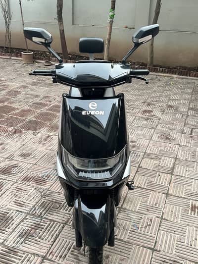 Eveon elelctric scoty