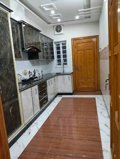 brand new 1st floor Available for Rent location i 11 2 2bedroom 2washroom katchin TV launch DD Room only family