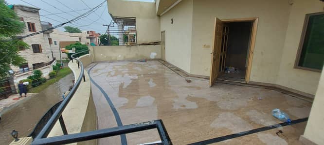 12 MARLA BRAND NEW UPPER PORTION AVALIABLE FOR RENT IN A GATED STREET AND BEAUTIFUL LOCATION ALL FACALITIES AVALIABLE E. T. C