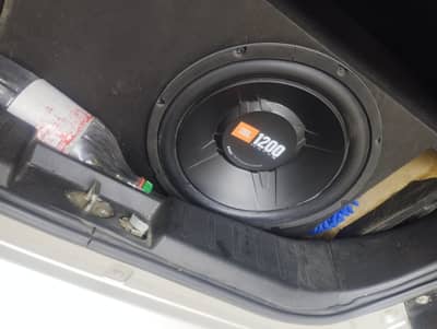 Car Stereo Amplifier And Woofer