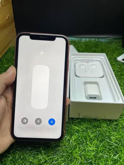 iPhone XR 64 gb ym WhatsApp number  03326744685
