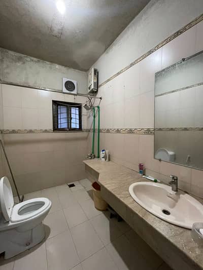 1 Kanal Upper Portion Is For Rent In Wapda Town Phase1 Block E1.