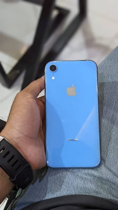 Iphone XR 10/10 factory unlock 128 gb