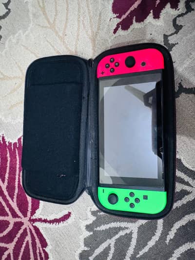 Nintendo Switch V1 Jailbroken – Box, Dock, Joy-Cons, Controller