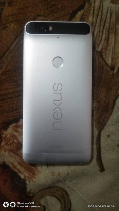 I NEED MONEY SO I AM SELLING THIS PHONE