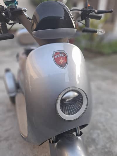 Metro Electric 3 Wheeler Scooty