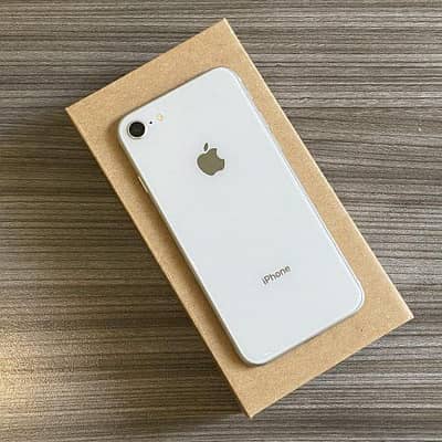 iphone 8 128GB full box Whatsapp no 03222352063