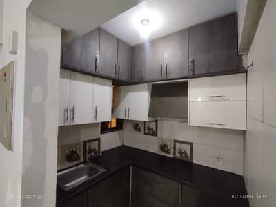 2 BED LOUNGE AVAILABLE FOR RENT