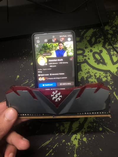 XPG Gammix D30 8x2 16GB 3200MHZ. 1x Thermaltake Fan 1x Single LED Fan