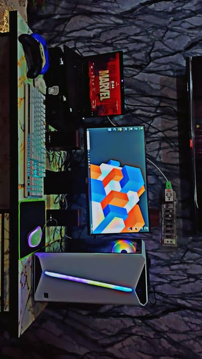 AMD Ryzen 5 2600 1 TB Hard 500GB SSD 16 GB RAM 8 GB Graphic Card