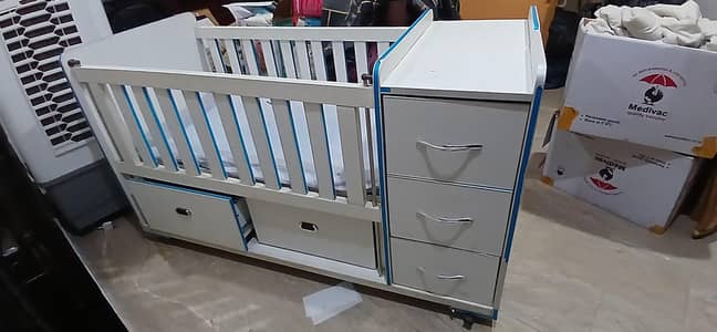 baby cot for sale