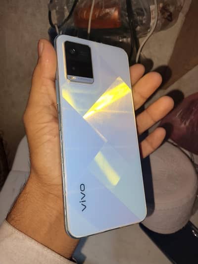 vivo y21