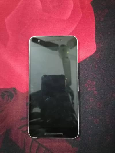 I NEED MONEY SO I AM SELLING THIS PHONE