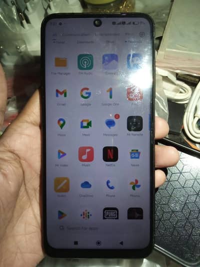 Mobil ka box charger dono ha orignal box orignal charger orignal Mobil