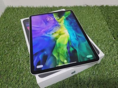 iPad pro m1 4th Gen model no 2020 128gb for sale