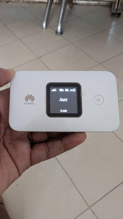 Unlocked Huawei E5785 Dual Band High Speed Internet Device For Sale.
