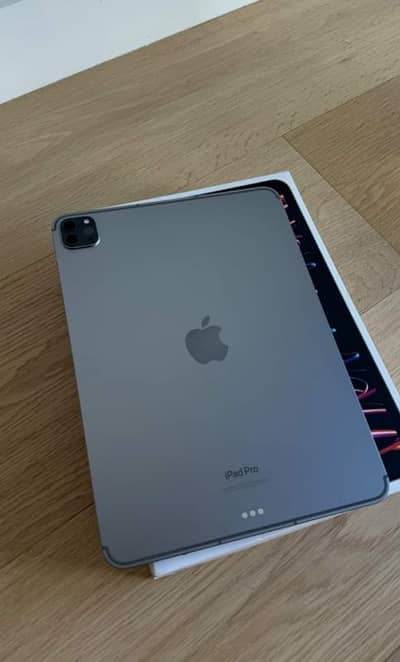 iPad pro m2 chip 6th Gen 256gb with full box for sale me