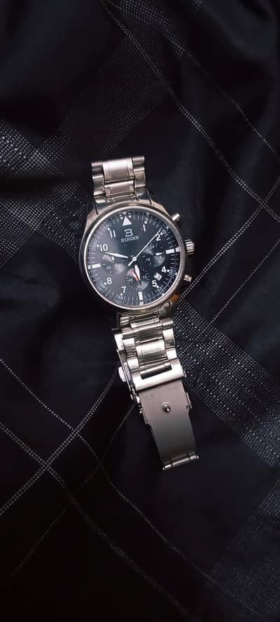 Biinger men watch