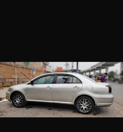 Toyota Avvensis 2010