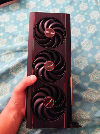 Radeon RX 6800 XT Sapphire pulse tri-fan edition for sale