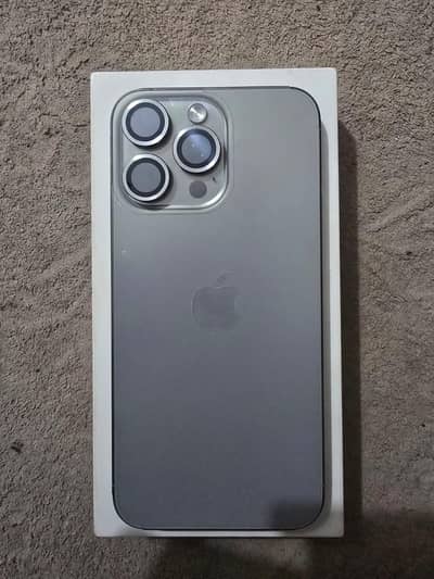 15 pro max natural titanium