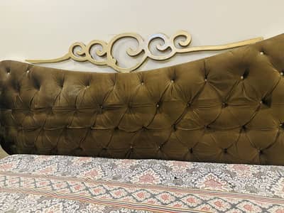 Simple & elegant furniture set.