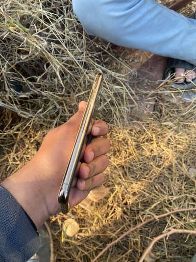 best selling price i phone 11 pro max 256GB jv