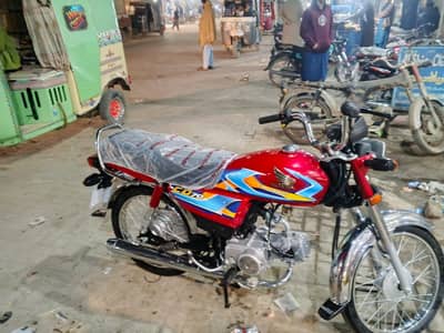 Seling my brand new honda cd 70 only 730 km driven