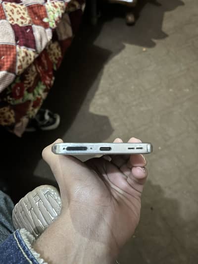 Reno 12 camera outclass