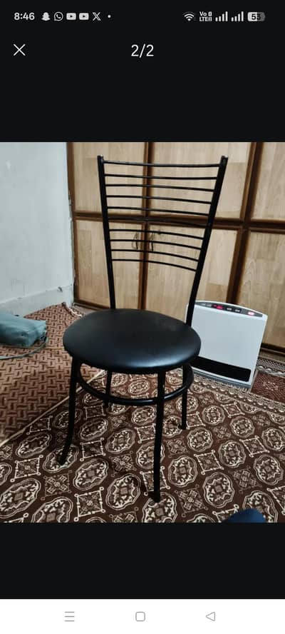 comfortable Iron leather cushioned chair