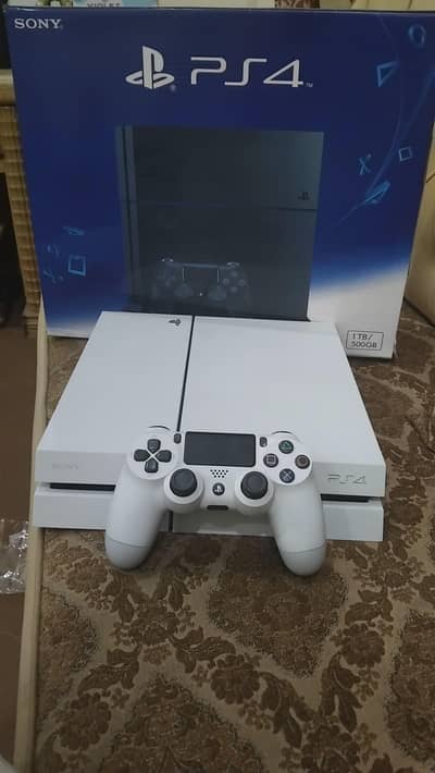 Play Station 4 (500 Gb)