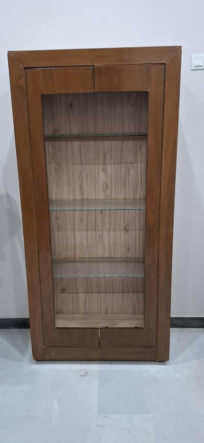 Wooden crockery unit