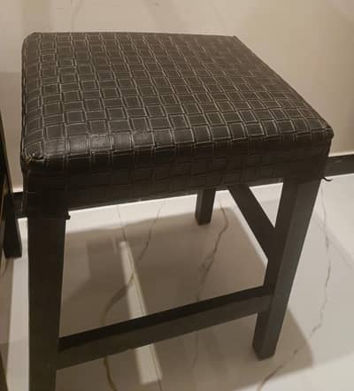 wodden stools