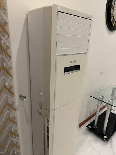 Gree GF-24FWH Floor Standing AC