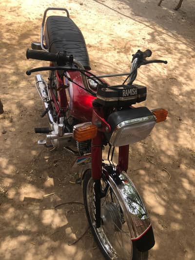 YAMAHA YB 100 2 stock brand new condition