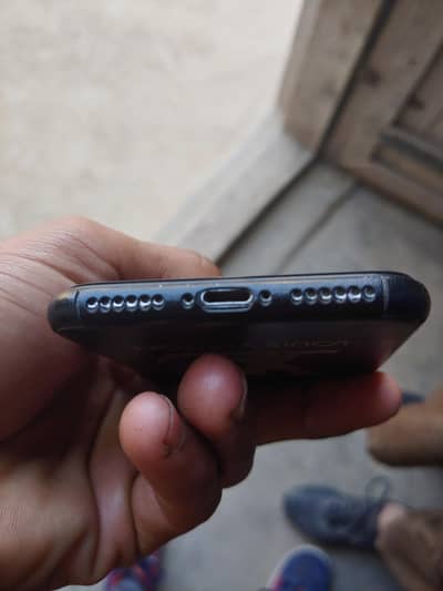 IPhone 7 PTA APROVE 128 GB BETRY CHANGE AND HEALTH 100