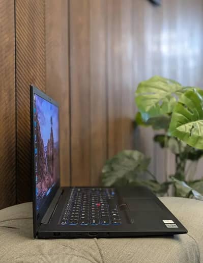 Lenevo x1 carbon i7 10th generation