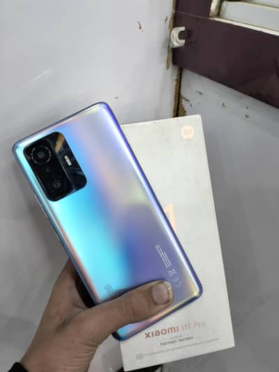 11t pro with box charger