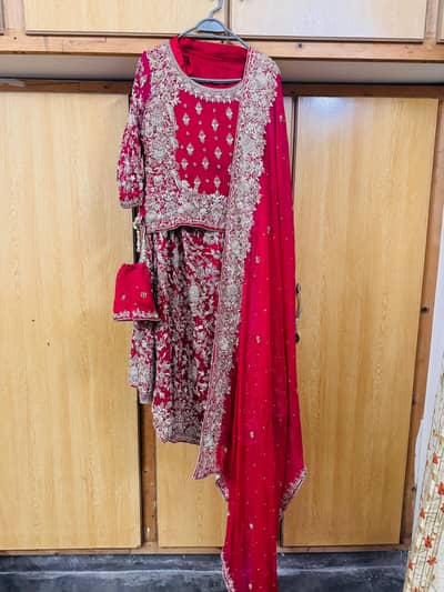 Barat lehnga and Walima maxi forsale for contact03060638322