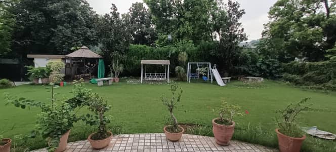 5 KANAL TOW SIDE OPEN DOUBLE STORY HOUSE F-6/2 ISLAMABAD