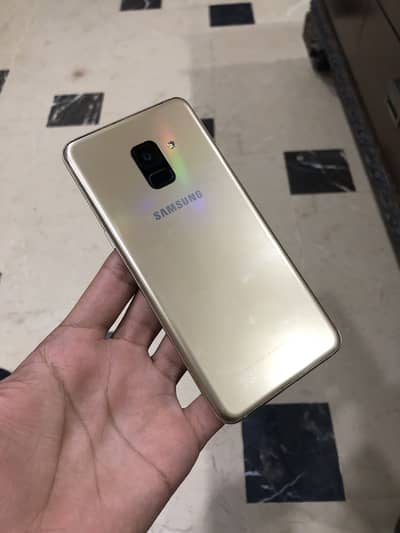 Samsung A8