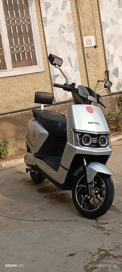 E. Bike . Scooty metro m6