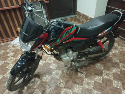 Honda CB 125F 2024 Black - Lahore Registered