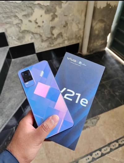 vivo V21E