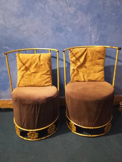 best metal chair with Two cushion color: skin and bron