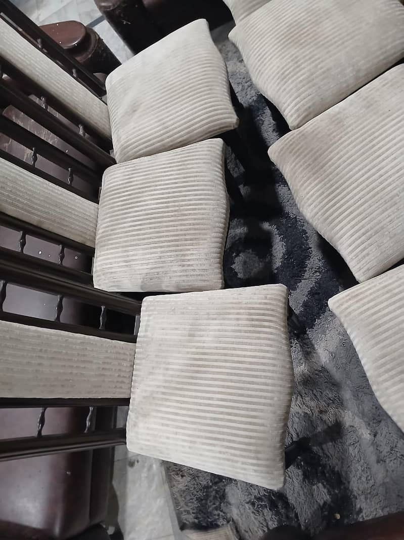 Chairs with table 0