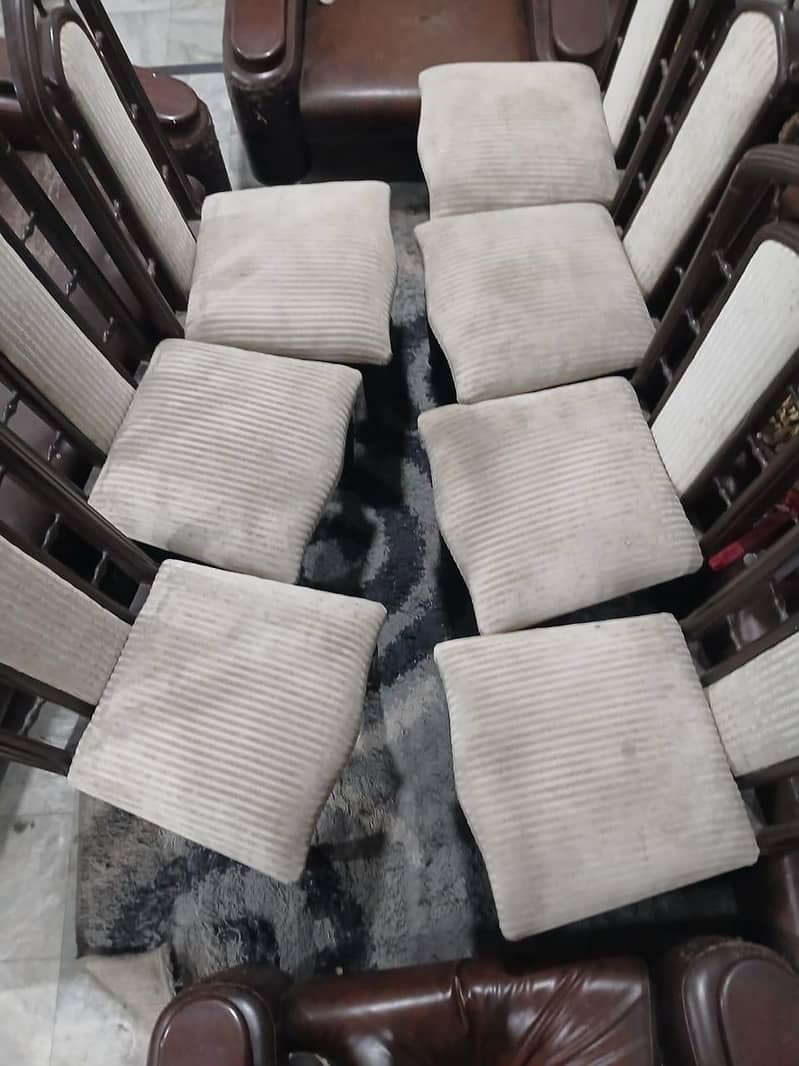 Chairs with table 2