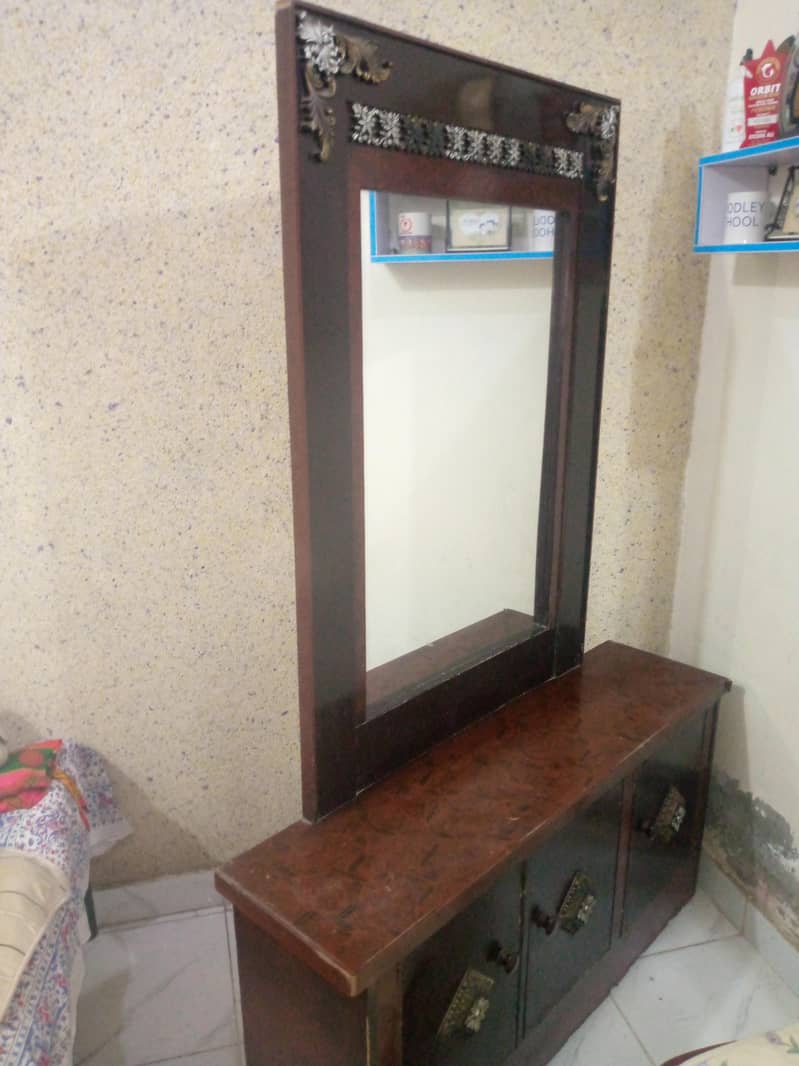 Dressing Table Only 5