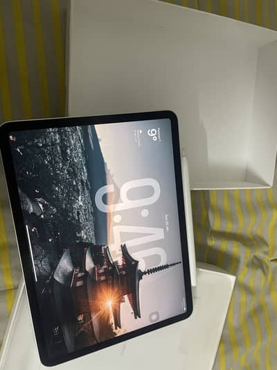 Apple Ipad Pro M1 11-inch 256gb 2021 with Apple  pencil Gen 2